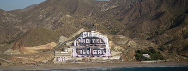 La mayor aberración urbanística de España sigue ahí 20 años después: la historia interminable del Algarrobico