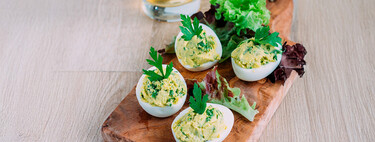 Receta de huevos rellenos de guacamole para el aperitivo
