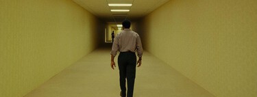'Backrooms' ha sido el gran éxito del inicio del verano. El plan de su productora: volver a estrenarla con 15 minutos más
