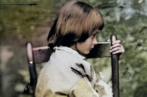 En 1862, un profesor paseaba con tres niñas que no eran ni sus hijas ni sus sobrinas. Su cuestionable relación creó Alicia en el País de las Maravillas