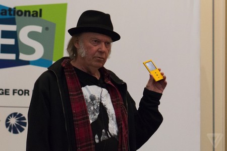 Neil Young no tira la toalla, tras Pono ahora apuesta por un streaming musical adaptable en alta definición
