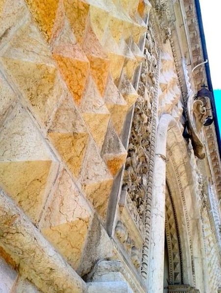 Detalle diamantes Ferrara