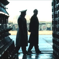 Esta película de Nicolas Cage compró 3.000 AK-47 reales y luego le dedicó uno de los mejores monólogos que tiene un arma en el cine