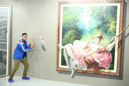 Este museo está pensado para hacer todas esas fotos chorra que la gente imagina con los cuadros