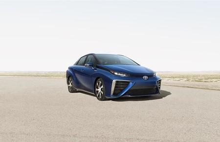 Toyota Fuel Cell Sedan 1 1
