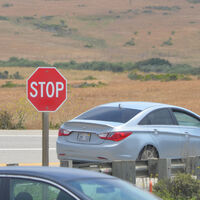 Un parque lleva una década poniendo multas de tráfico sin tener la autoridad para hacerlo, ganando millones cada año