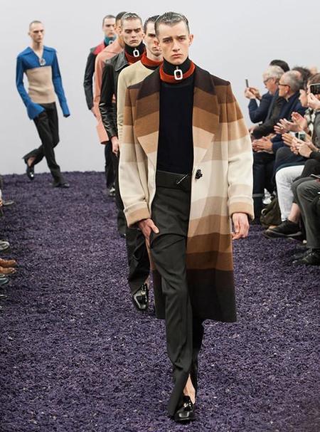 La colección Pre-Fall 2015 de Jonathan Anderson, un auténtico regreso al futuro