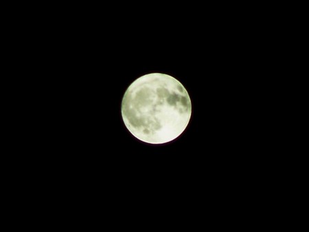 Esta es la solución de una ciudad china para iluminar sus calles: crear una luna artificial