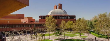 "They lead and AI follows": seven Spanish universities tell us how they are implementing AI in class