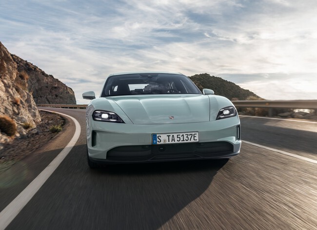 Porsche Taycan parada producción
