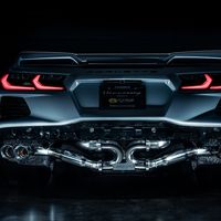 Hennessey revela el escape para que conviertas tu Corvette C8 es una fiera de la pista