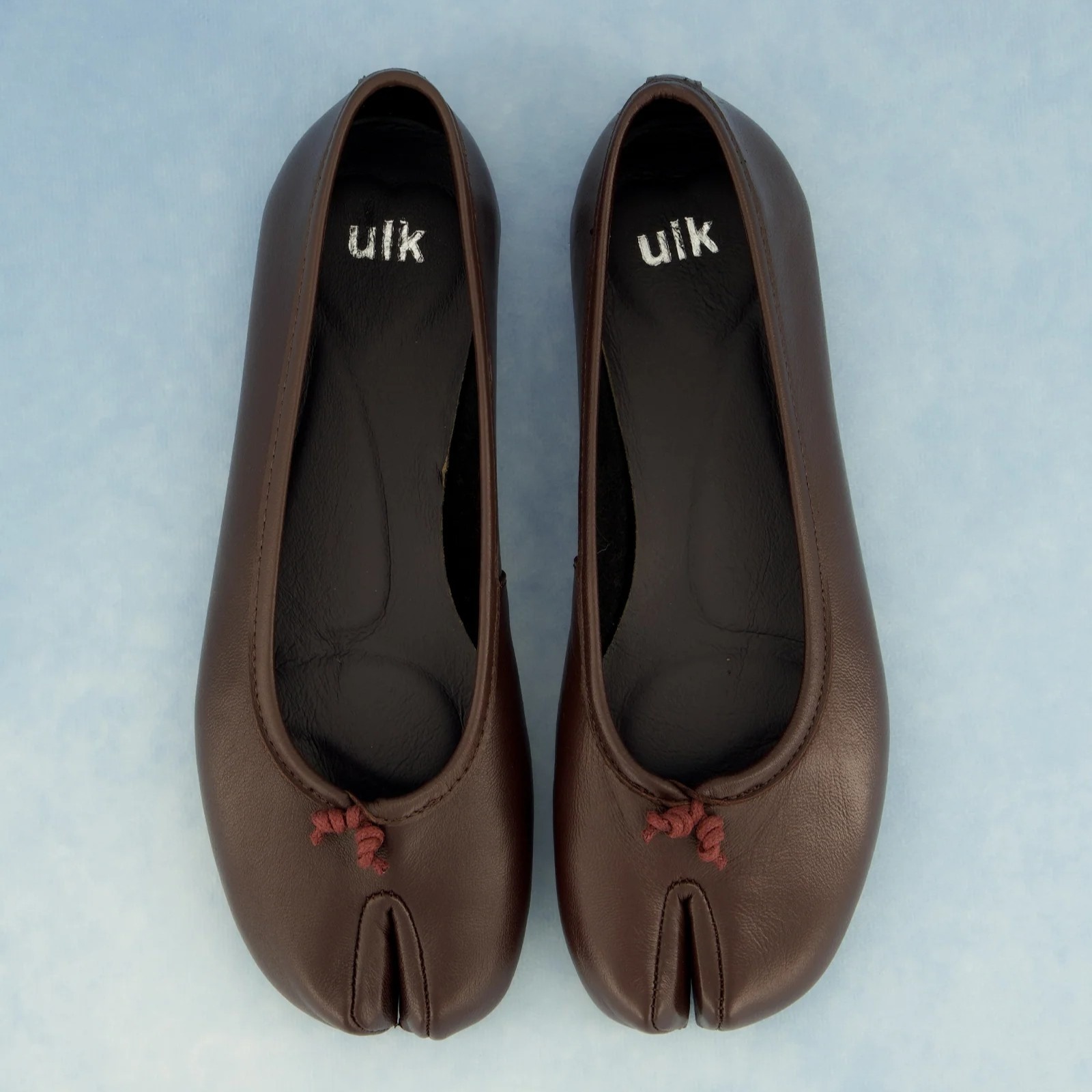 Bailarinas tabi de piel burdeos