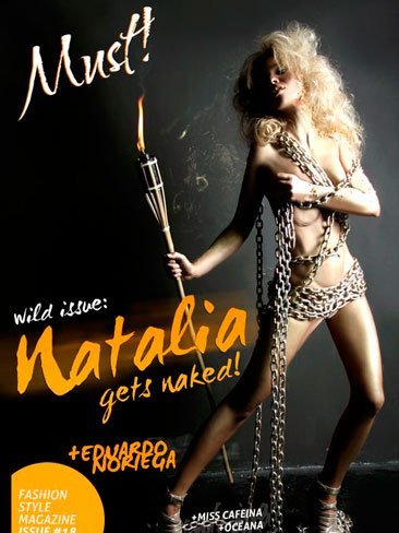 Natalia se nos queda en pelota picada en Must! Magazine