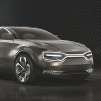 KIA va en serio con los eléctricos, en 2021 presentarán un súper crossover que cargará 500 km de autonomía en 20 minutos