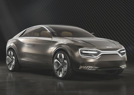 KIA va en serio con los eléctricos, en 2021 presentarán un súper crossover que cargará 500 km de autonomía en 20 minutos