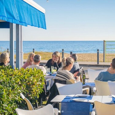 El histórico restaurante La Caleta evita el cierre y podrá seguir abierto este verano tras la decisión de la juez 