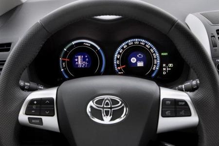 toyota-auris-hsd-29.jpg