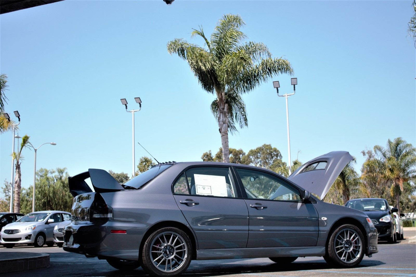 Mitsubishi Lancer Evo Ix Aun Puedes Comprar Uno Nuevo Cuesta 100 000 Dolares Mitsubishi Lancer Evo Ix Aun Puedes Comprar Uno Nuevo Cuesta 100 000 Dolares