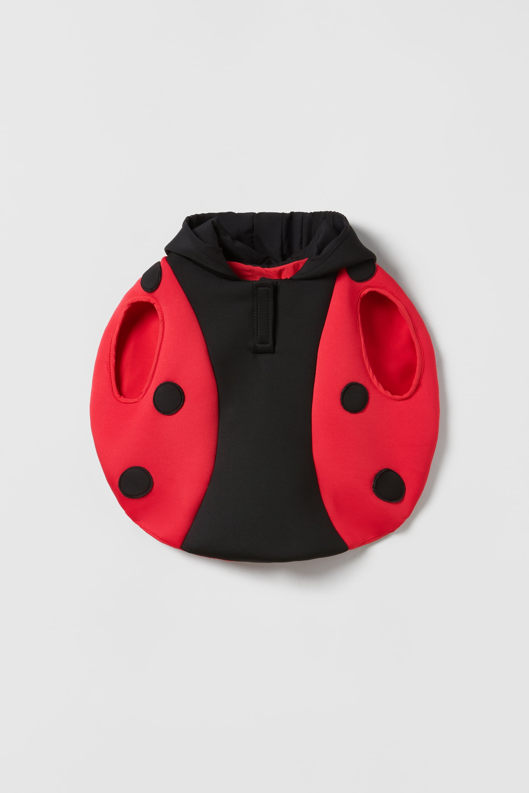 Disfraz de mariquita con capucha y cierre adhesivo en canesú.