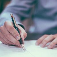 Qué consecuencias puedes tener si compras un coche de segunda mano con deudas pendientes