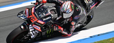Marco Bezzecchi lidera el festival de Aprilia en Assen y Álex Márquez se vuelve a lesionar el hombro 