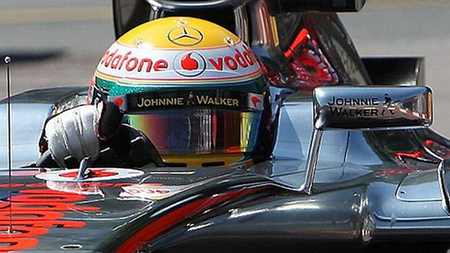 Lewis Hamilton marca el mejor tiempo en la primera sesión de entrenamientos libres