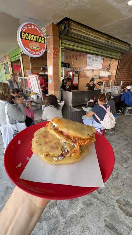 Conoce todo lo que puedes comer en las famosas gorditas de Mixcoac: tienen más de 40 años de historia y no solo tienen de chicharrón