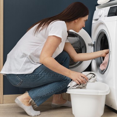 Ya en Aldi lanza el tendedero extensible más práctico: tiene ruedas y cuesta menos de 30 euros