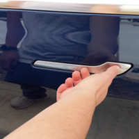 Mucha gente se ha quedado atrapada en un Tesla por sus tiradores electrónicos: la compañía ya busca reemplazarlos