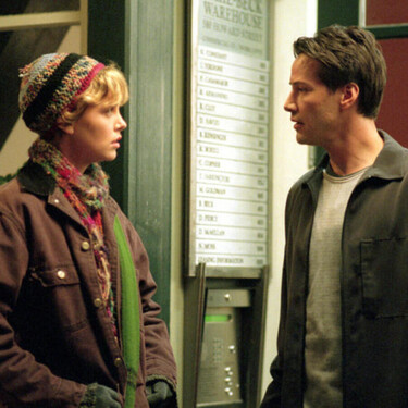 Acaba de llegar a Netflix la película de amor que marcó los 2000: está protagonizada por Keanu Reeves y es un clásico reinventado 