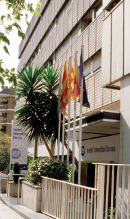 El Instituto Dexeus limita la edad a 50 años en los tratamientos de fecundación in vitro