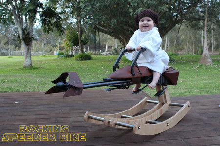Un padre construye una increíble "Speeder Bike" de Star Wars para el primer cumpleaños de su hija