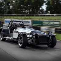 Caterham y su plan para fabricar autos con alma de bicicleta