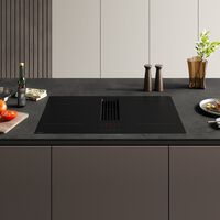 Adeus ao exaustor na cozinha; escondê-lo não é suficiente para a Samsung: ela o integrou em sua nova placa de indução 