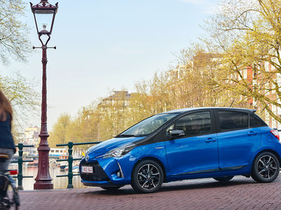 Cómo afectan las fases de arranque y aceleración en los picos de consumo de un coche