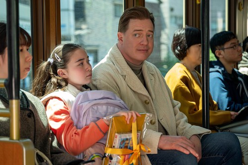 Brendan Fraser es una gran manta calentita para el invierno en ‘Rental Family (Familia de alquiler)’, pero la película sigue siendo una barata imitación del cine de Koreeda 