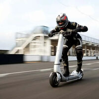Este patinete eléctrico cuesta casi como una Honda CBR1000RR-R. Su gran mérito es rozar los 200 km/h