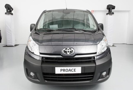 Frontal Nueva Toyota ProAce