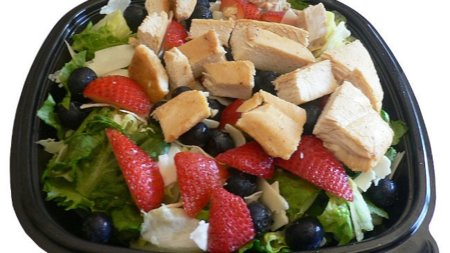 Cuidado con las ensaladas fast food: no son tan sanas como parecen