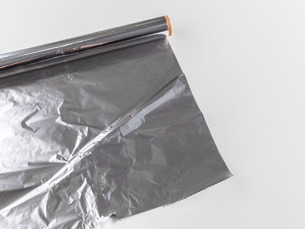 Los siete trucos poco conocidos para sacar todo el partido al papel de aluminio en la cocina