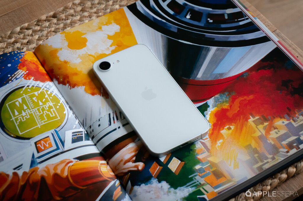 Imagina todas las virtudes de los iPhone más top pero con un precio más bajo: así es el iPhone 16e y por eso no para de arrasar