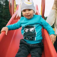 La paradoja de ser padres: decimos "ten cuidado" 27 veces al día, pero creemos que es esencial fomentar la curiosidad de los niños