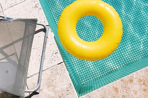 Cambiar el cloro por la sal: los cloradores salinos para piscina que puedes comprar desde 67 euros