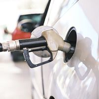 Francia anuncia una rebaja de 15 céntimos por litro de combustible durante cuatro meses, mientras en España aún no se mueve ficha