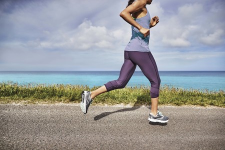 ¿Te duele la rodilla mientras corres? Estos ejercicios te ayudan a mejorar la tendinopatía rotuliana