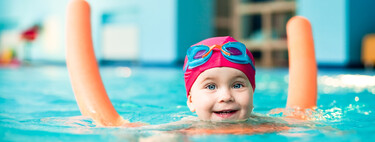¿A qué edad deben aprender a nadar los niños y cómo empezar?