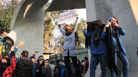Instagram y Telegram bloqueadas en Irán: la censura vuelve a cargar contra las aplicaciones