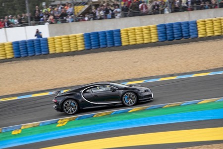 ¿Y si te digo que el Bugatti Chiron fue el coche más rápido en Le Mans?