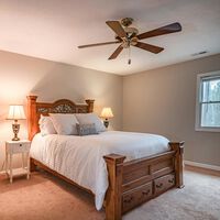 Este ventilador de techo es silencioso y de bajo consumo: ideal para instalar el el dormitorio para dormir mejor en verano
