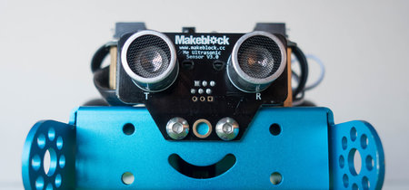 mBot Makeblock de SPC, análisis: un mini-robot con Arduino para enseñar a programar a los más peques  